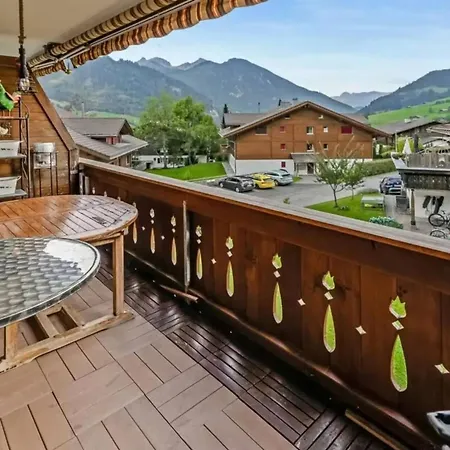 Bright With Balcony In 100 M² Lägenhet