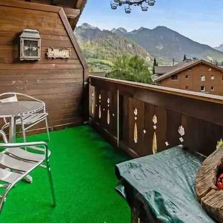 Lägenhet Bright With Balcony In 100 M² *