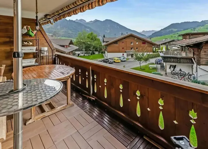 Bright With Balcony In 100 M² Lägenhet